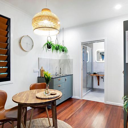 Airlie Beach Eco Cabins - Adults Only المظهر الخارجي الصورة