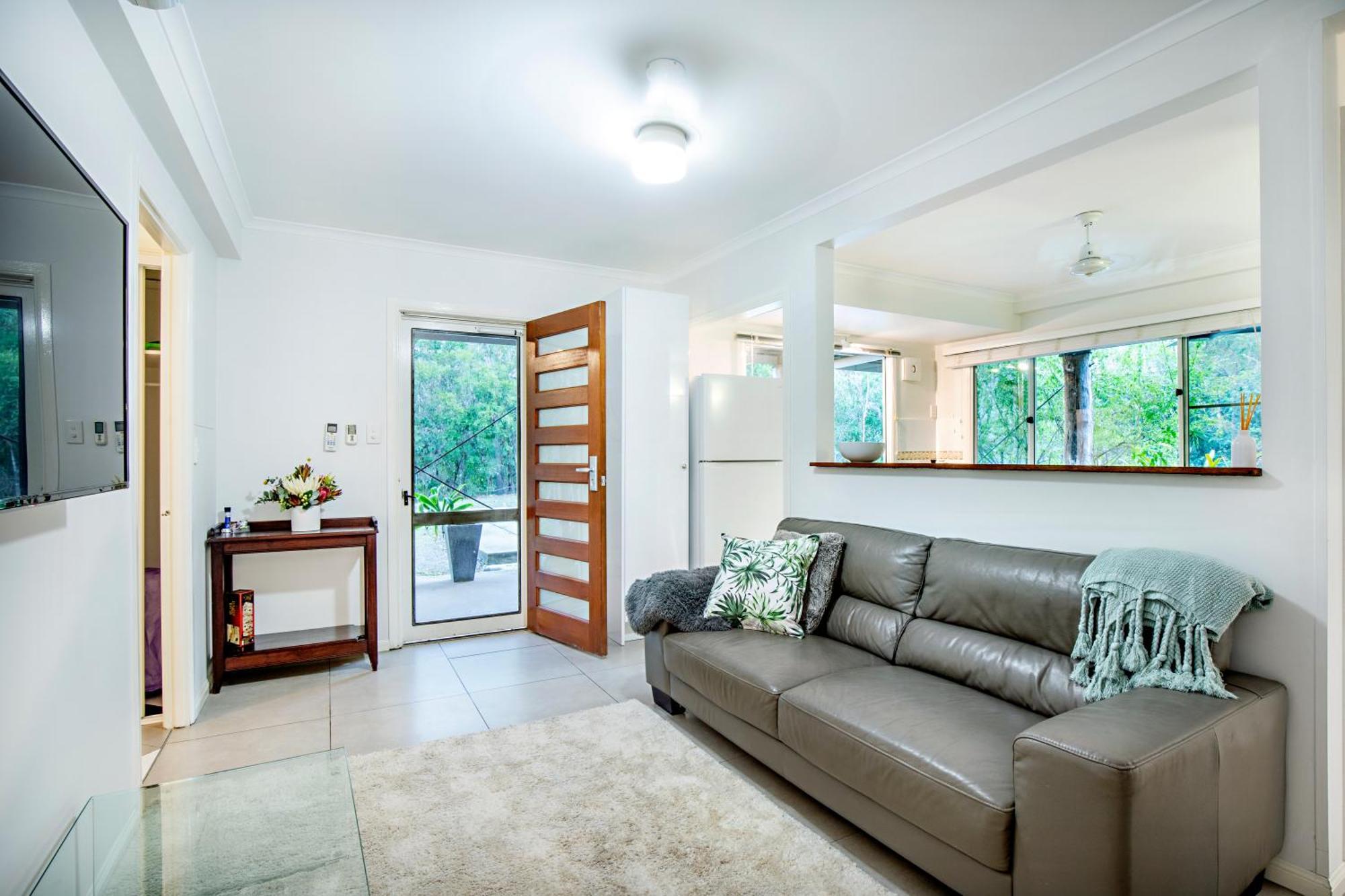 Airlie Beach Eco Cabins - Adults Only المظهر الخارجي الصورة