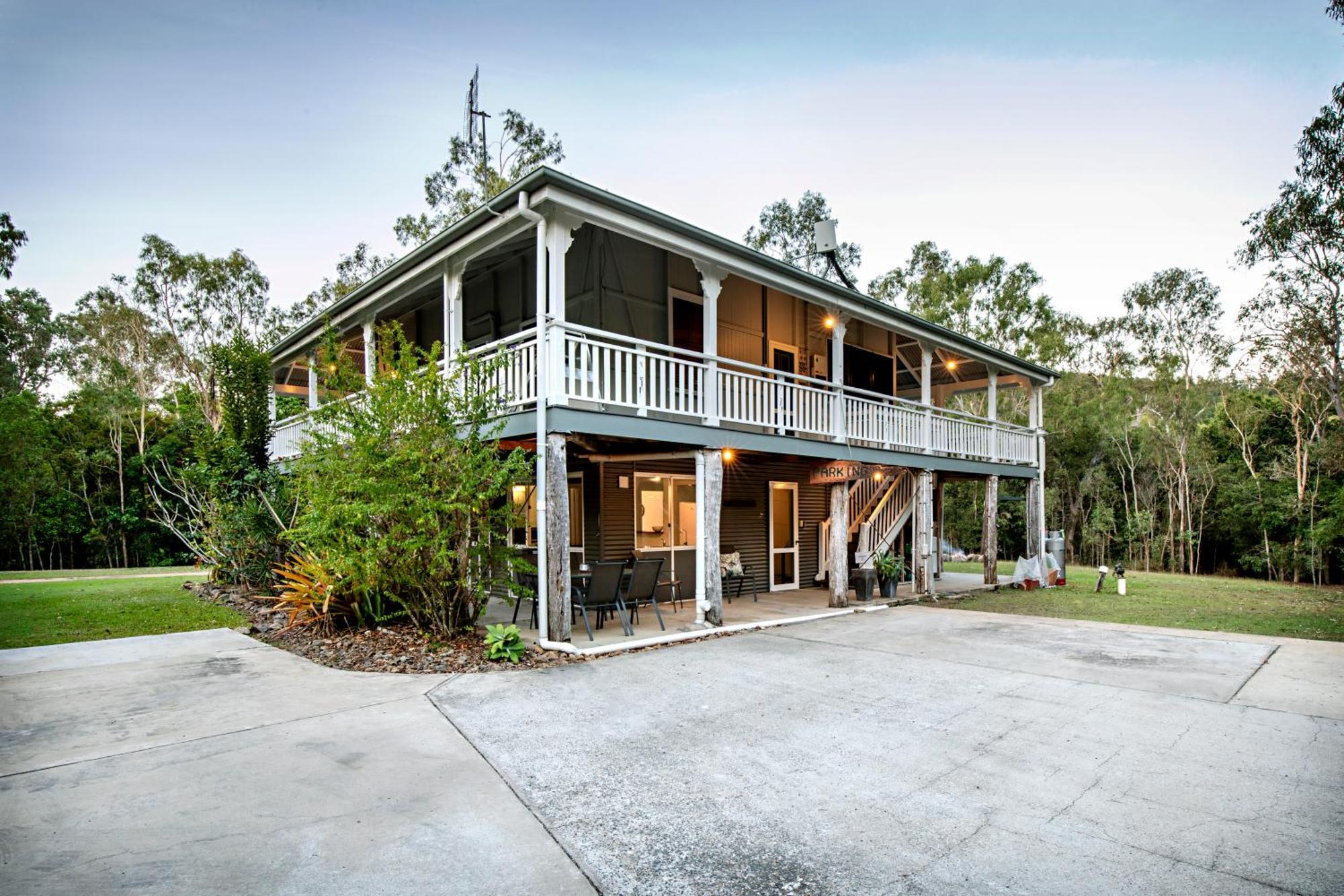 Airlie Beach Eco Cabins - Adults Only المظهر الخارجي الصورة